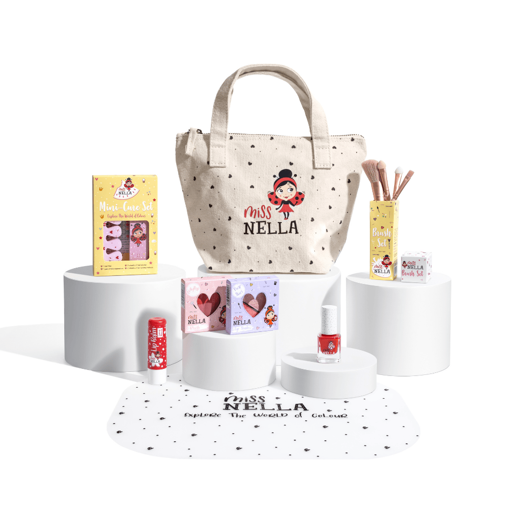 glamouröse kollektion von make-up-produkten für kinder